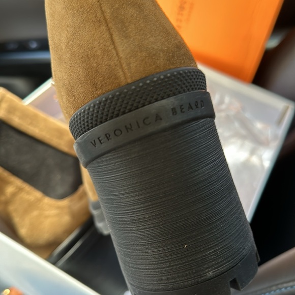 New Veronica Beard Winnie Lug Sole Boots Moss Suede Size with Box - Picture 8 of 9